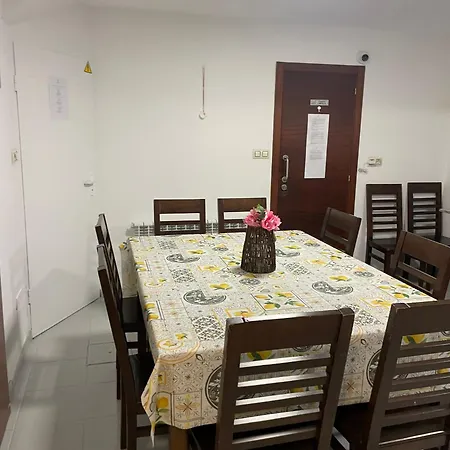 Amodino Hostel *